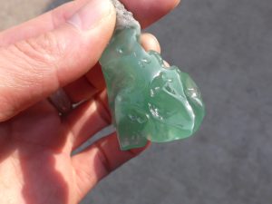 氷翡翠原石