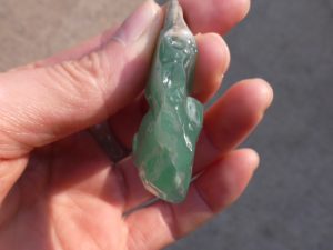 氷翡翠原石