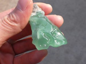 氷翡翠原石