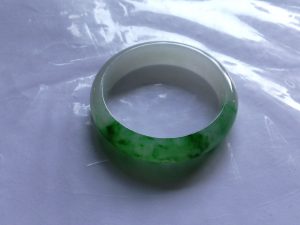 翡翠（ひすい）バングル