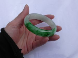 翡翠（ひすい）バングル
