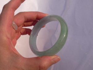 氷翡翠（ヒスイ）バングル