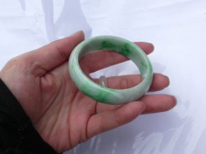 翡翠（ひすい）バングル
