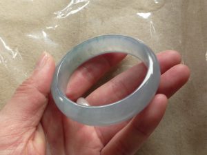 氷翡翠（ヒスイ）バングル