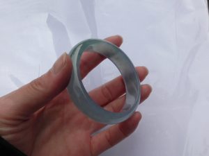 氷翡翠（ヒスイ）バングル