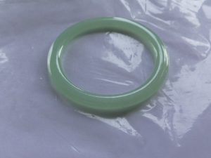 氷翡翠（ヒスイ）バングル