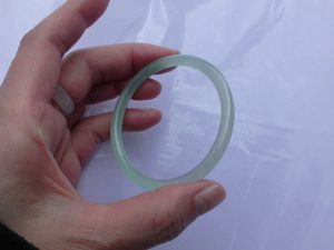 氷翡翠（ヒスイ）バングル