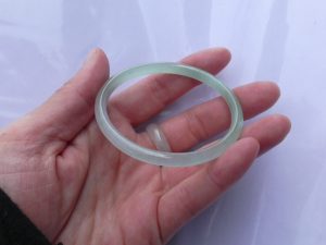 氷翡翠（ヒスイ）バングル
