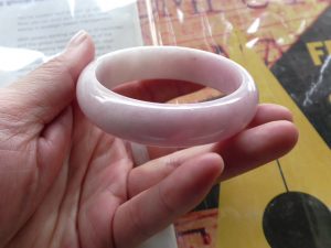 ラベンダー翡翠（ひすい）バングル