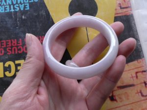 ラベンダー翡翠（ヒスイ）腕輪