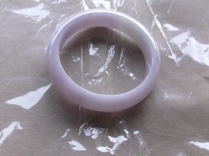 ラベンダー翡翠（ヒスイ）腕輪