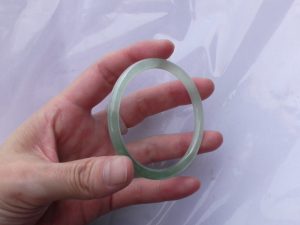 氷翡翠（ヒスイ）バングル