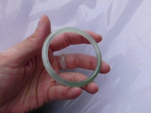 氷翡翠（ヒスイ）バングル