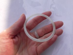 氷翡翠（ヒスイ）プリンセスバングル