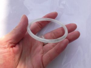 氷翡翠（ヒスイ）プリンセスバングル