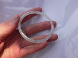 氷翡翠（ヒスイ）プリンセスバングル