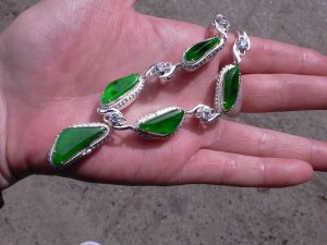 ろうかん翡翠ネックレス