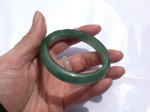 翡翠（ヒスイ）バングル