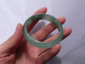 翡翠（ヒスイ）バングル