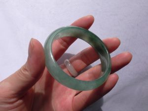 翡翠（ヒスイ）バングル