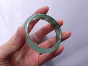 翡翠（ヒスイ）バングル