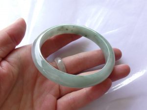本翡翠（ヒスイ）バングル