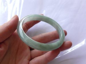 本翡翠（ヒスイ）バングル