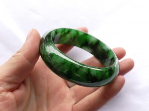 ろうかん翡翠バングル