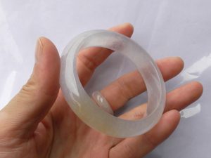 氷翡翠バングル