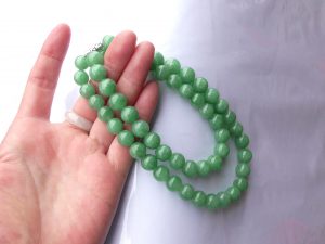 翡翠ビーズネックレス