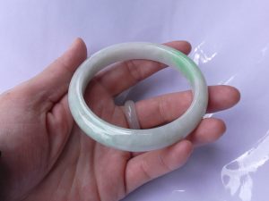 翡翠（ひすい）バングル
