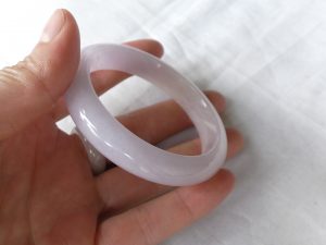 ラベンダー翡翠バングル