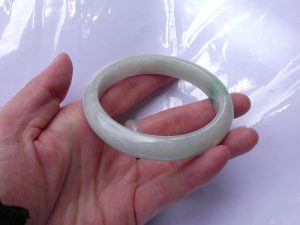 翡翠（ヒスイ）バングル