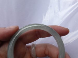 氷翡翠バングル
