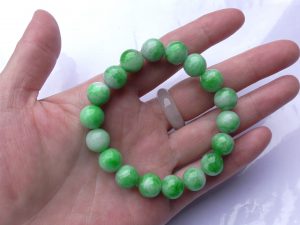 翡翠ビーズブレスレット