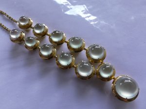 氷翡翠ネックレス