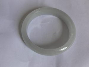 氷翡翠プリンセスバングル