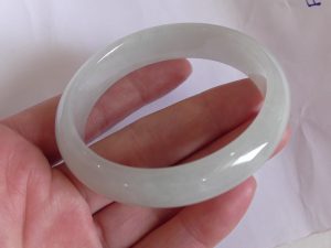 氷翡翠プリンセスバングル