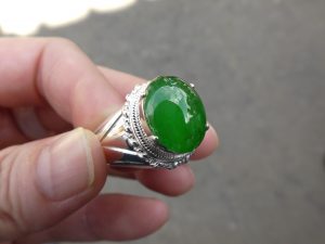 ろうかん翡翠ルース