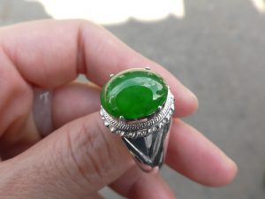 ろうかん翡翠ルース