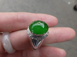 ろうかん翡翠ルース