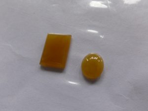 黄翡翠ペアルース