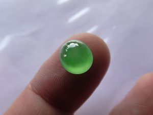 蛍光翡翠ルース