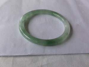 氷翡翠プリンセスバングル