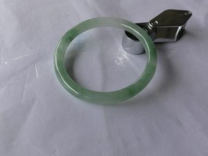 氷翡翠プリンセスバングル