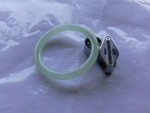 氷翡翠バングル