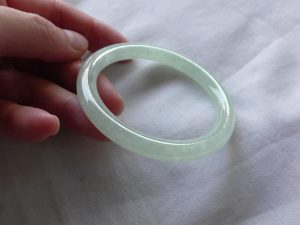 氷翡翠バングル