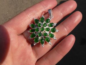 ろうかん翡翠ペンダント