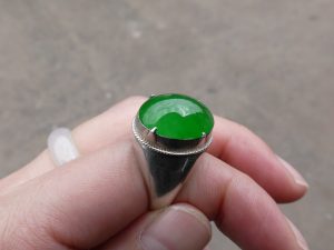 ほうかん翡翠（ヒスイ）ルース