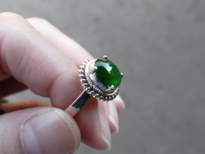 ろうかん翡翠ルース